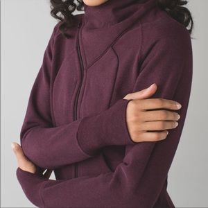 Lululemon cozy cuddle up jacket in Bordeaux Drama, size 10